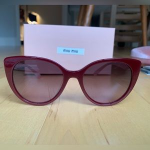MIU MIU Cat-eye Sunglasses